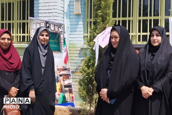  آیین کاشت نهال امید به یاد شهدای دانش‌آموز جنگ رمضان در دبیرستان فتح المبین شهرری 
