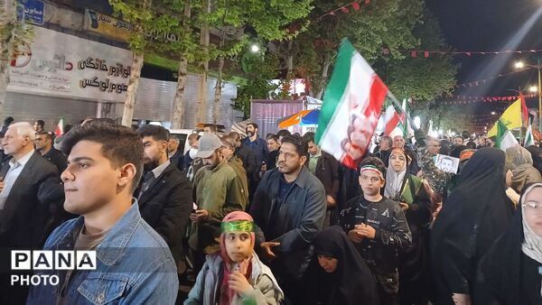 حضور مقدرانهٔ خرم آبادی‌‌ها در شب ولادت کریمه اهل بیت حضرت فاطمه معصومه (س) و روز دختر
