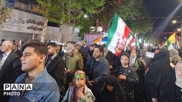 حضور مقدرانهٔ خرم آبادی‌‌ها در شب ولادت کریمه اهل بیت حضرت فاطمه معصومه (س) و روز دختر
