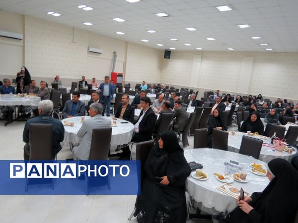 برگزاری تجلیل از همکاران طرح اکرام وایتام شهرستان بجنورد