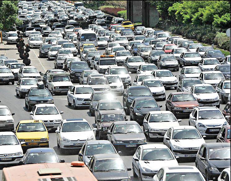 ترافیک سنگین در محورهای ورودی به مشهد