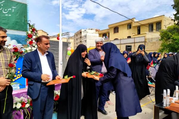 آیین زنگ سپاس معلم در شیراز