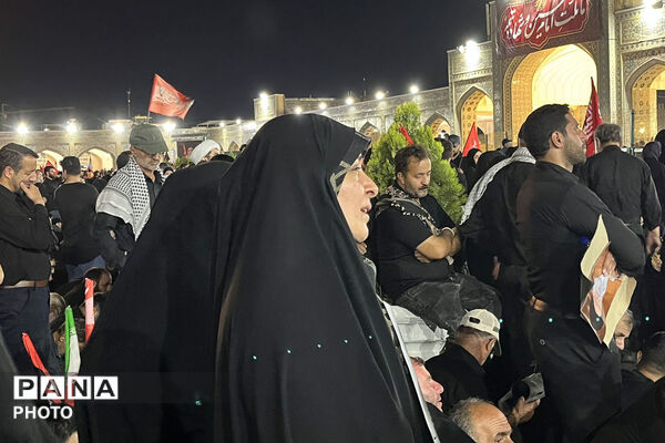 مشهد در سوگ؛ بدرقه باشکوه رهبر شهید انقلاب در جوار بارگاه رضوی