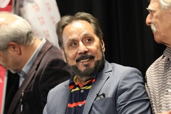 عمو قناد : ۲۰ شبکه تلویزیونی، یک برنامه تخصصی عروسکی ندارند
