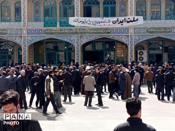 برگزاری بیعت مردم شهرکرد با فرمانده کل قوا