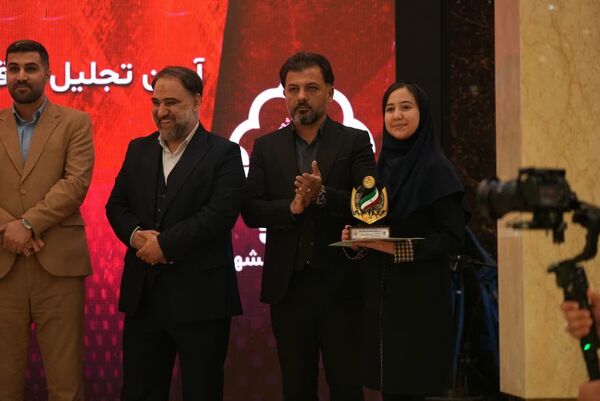 آیین تجلیل از قهرمانان ورزشی و علمی کمالشهر کرج