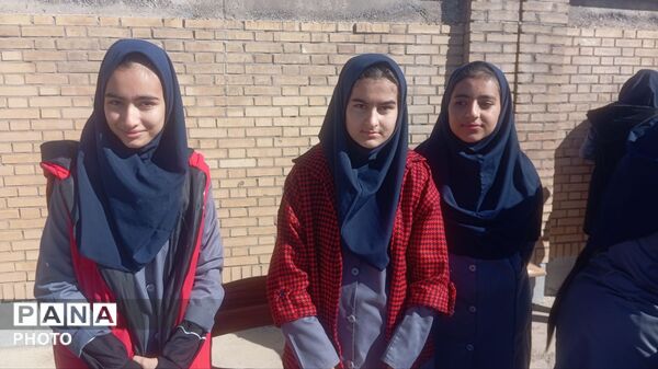 دوازدهمین جشنواره نوجوان خوارزمی در دبیرستان خدیجه کبری(س) بیرانوند
