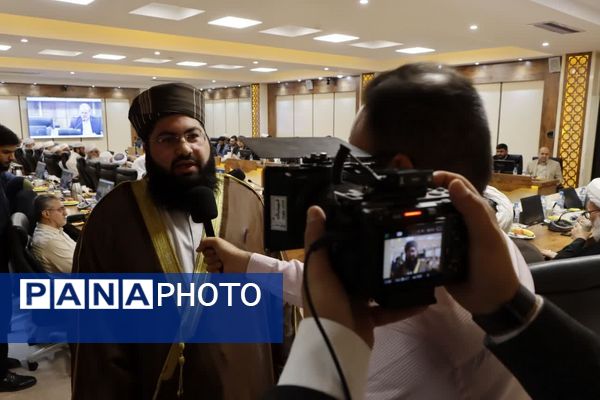 نشست وحدت علمای شیعه و اهل سنت در دانشگاه آزاد اسلامی مشهد 