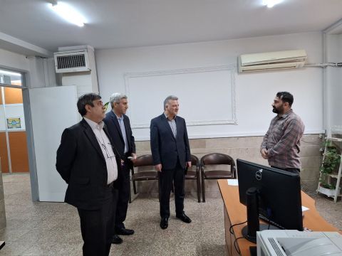حضور صمیمی مدیر آموزش و پرورش منطقه ۱۸ در تعدادی از واحد‌های اداری آموزش و پرورش منطقه 