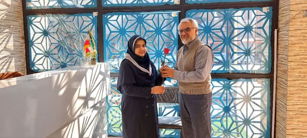 جشن ولادت حضرت علی (ع) و روز پدر در دبیرستان شاهد بحرینیان