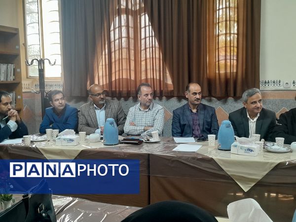 برگزاری پنجمین جلسه هم‌اندیشی مدیران هنرستان‌های ناحیه یک