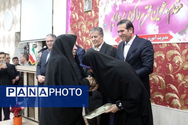 آیین تجلیل از پیشکسوتان فرهنگی ملکان 