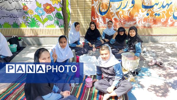 صبحانه سالم به‌مناسبت هفته سلامت در مدرسه نسترن آشخانه