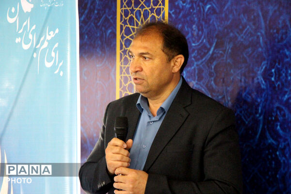  دیدار صمیمی مدیر آموزش و پرورش و معلمان با امام جمعه سملقان