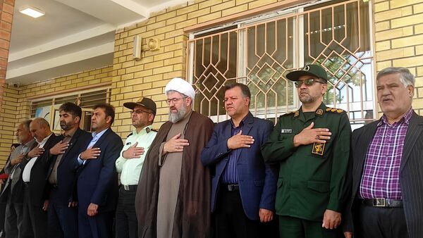 جشن سپاس معلم در دبیرستان قلم چی ۲