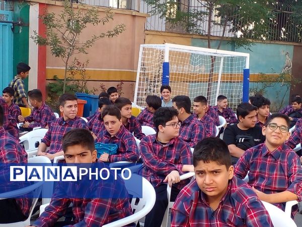 برگزاری جشن جوانه‌ها در دبیرستان حر بن ریاحی