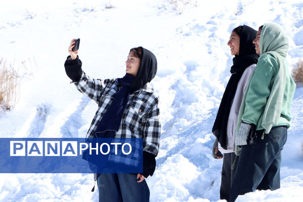 نشاط زمستانی در پیست «سخوید» یزد