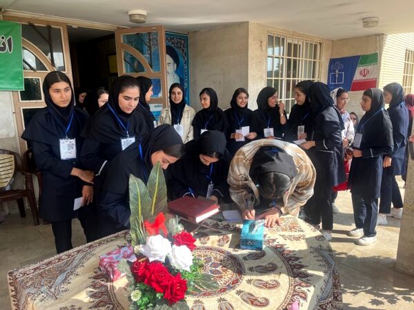 انتخابات همیار مشاور به‌مناسبت هفته بهداشت‌روان در آموزشگاه تلاش شهرستان بجنورد