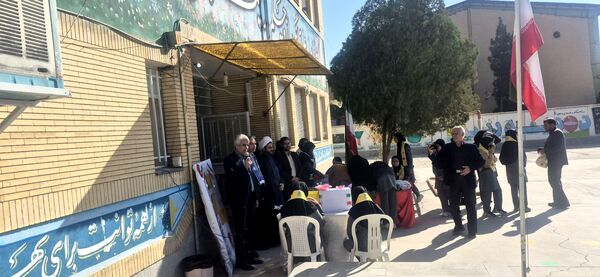 انتخابات شورای دانش آموزی در دبیرستان دخترانه امید 