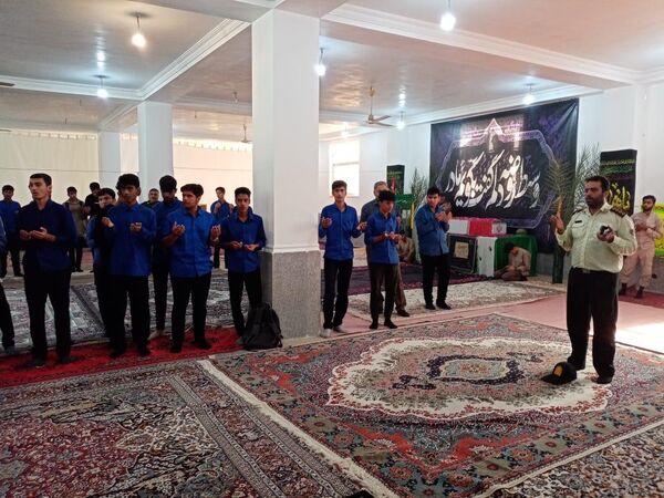 آیین استقبال باشکوه از شهید گمنام در مسجد مهدیه فین