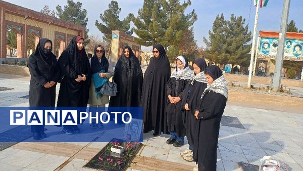 دیدار با خانواده شهدا به رسم عاشقی