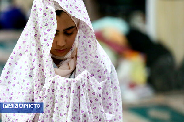 اعتکاف دانش‌آموزی در مسجد قائمیه