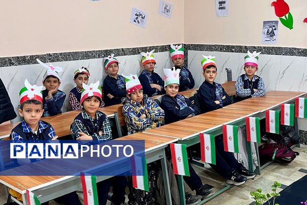 جشن انقلاب در ناحیه دو شهرری با حضور معاون پرورشی و فرهنگی شهرستانهای استان تهران 