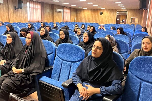 برگزاری دوره ضمن خدمت «گرمایش زمین» ویژه مراقبین و رابطین سلامت مدارس