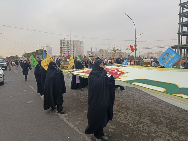 شادپیمایی مردم قم در جشن نیمه شعبان