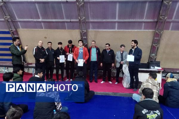 برگزاری مسابقات شطرنج دانش‌آموزی در بهارستان ۲