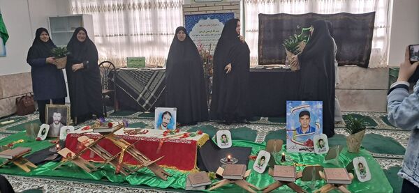 حضور مادران شهدا در مدرسه شهید رزمی خلیل آباد