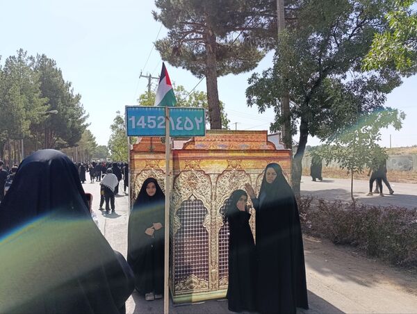 حضور مردم نیشابور در راهپیمایی جاماندگان اربعین حسینی