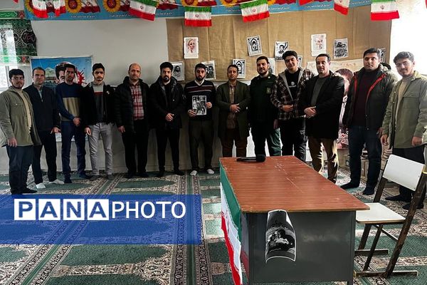  کارگاه‌های سواد اجتماعی و سیاسی و نمایشگاه انقلاب با شعار «روایت ناشنیده» در مدارس متوسطه دوم فشافویه