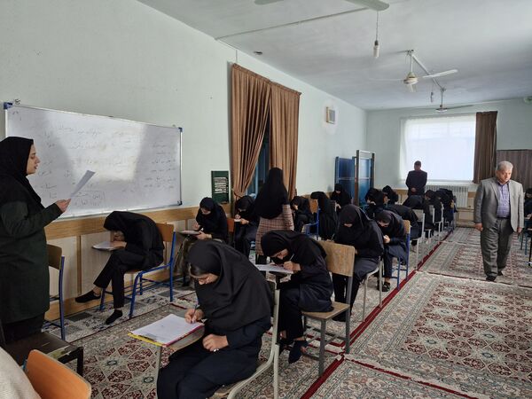 امتحانات نوبت اول در شهرستان‌های خلیل آباد و کاشمر