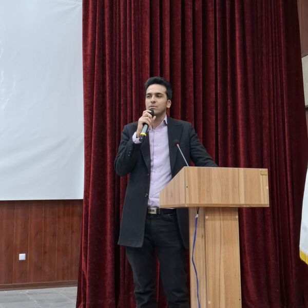 مراسم گرامیداشت روز دانش‌آموز  در دبیرستان حاج مصطفی حاج حسنی