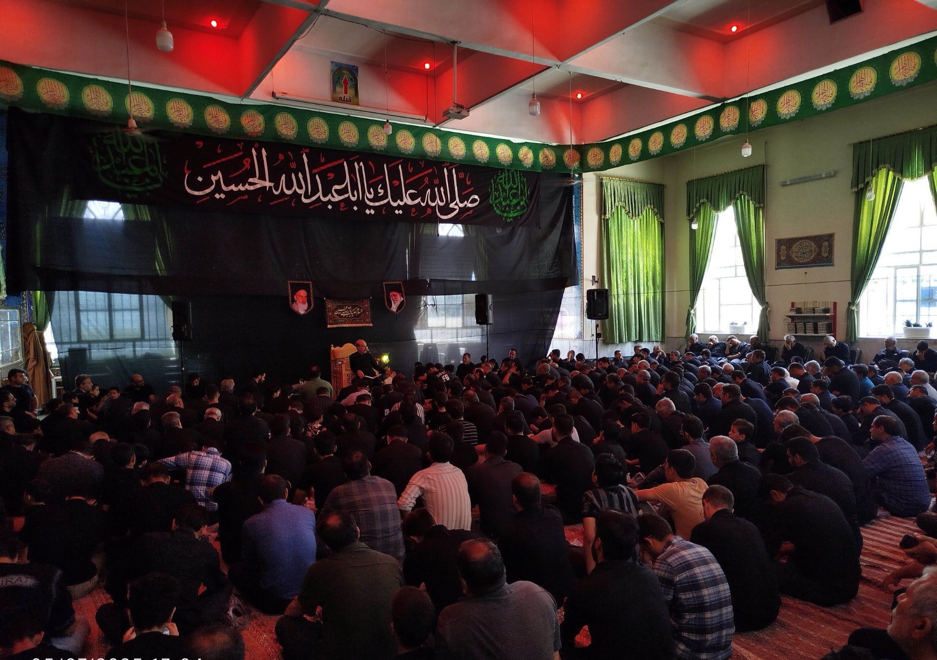 مراسم ظهر تاسوعا حسینی در مسجد شهدای گمنام 