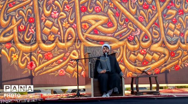 همایش بانوان حسینی در نهاوند