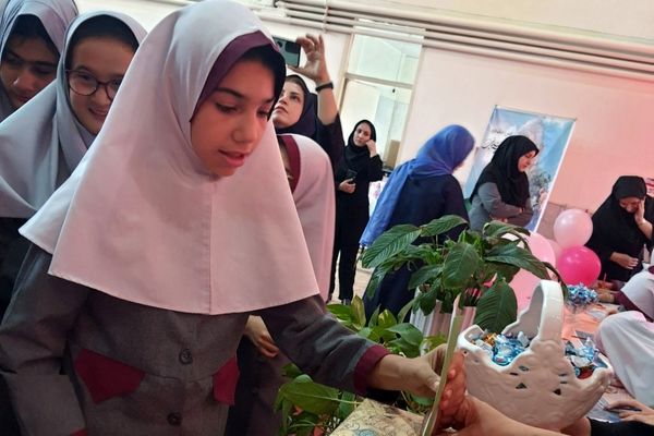 جشن عاطفه‌ها در منطقه ۱۸ پایتخت