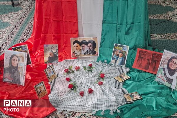 رزمایش رژه اقتدار در دبیرستان بنت الهدی بهارستان‌دو