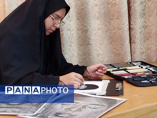 تجلیل از برگزیدگان مسابقات فرهنگی و هنری بن