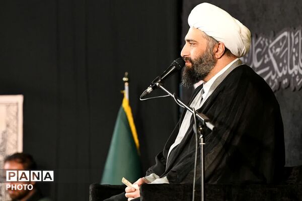 مراسم یادبود شهدای خانواده رهبر شهید در حرم حضرت عبدالعظیم حسنی علیه السلام 
