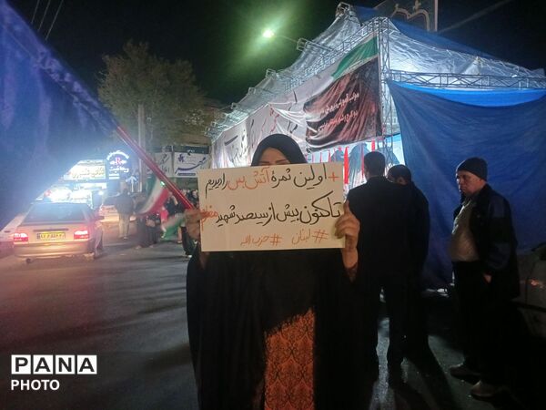 اجتماع باشکوهی فرهنگیان استان البرز در چهلم شهادت رهبر و دانش‌آموزان میناب