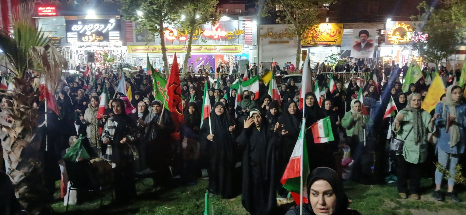 حضور پررنگ مردمان هشتگرد در راهپیمایی هرشب 