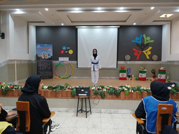 برگزاری المپیاد درون مدرسه ای در دبیرستان مهشید مصلی نژاد 