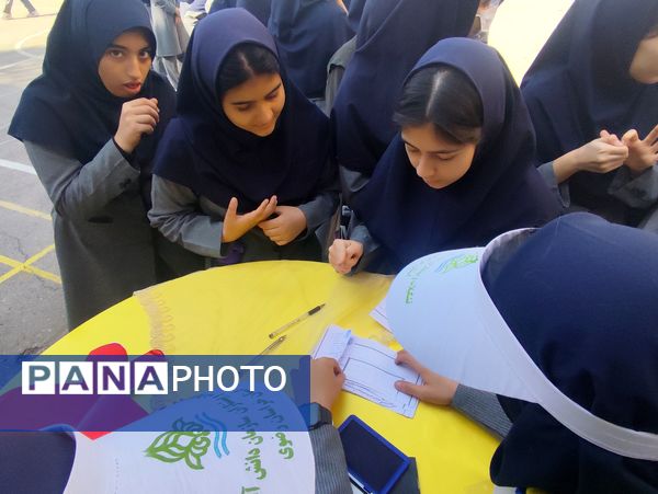  انتخابات شورای دانش‌آموزی در دبیرستان فرزانگان ۴ ناحیه ۷مشهد