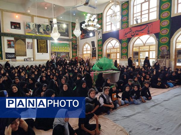 اجتماع عظیم شیرخوارگان حسینی در روستای عارف‌آباد