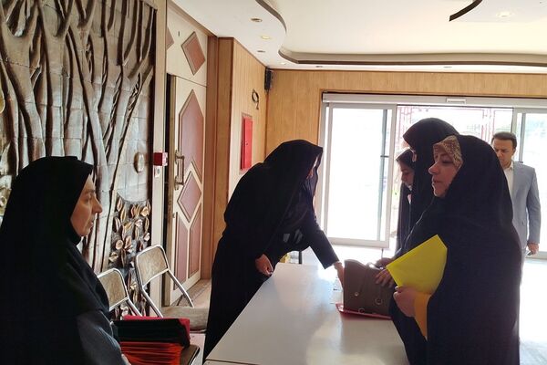 حضور مدیران ناحیه دو شهرری در مراسم تقدیر از مدیر و معاونین اسبق ناحیه 