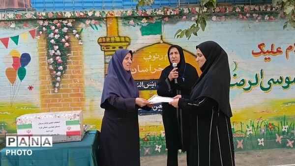  حضور پرشور اولیای دبستان رحمانی فرد در انتخابات انجمن اولیا و مربیان