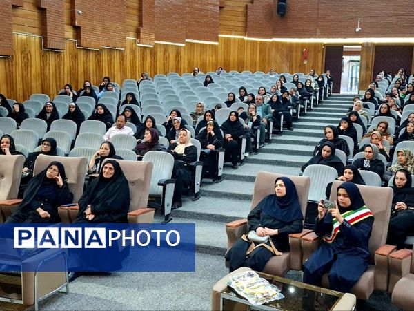 انتخابات اعضای انجمن اولیا و مربیان دبیرستان دخترانه انقلاب ناحیه دو