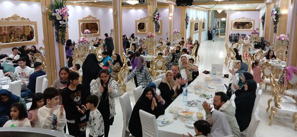برگزار ضیافت افطاری ویژه دانش آموزان آموزشگاه استثنایی تاج الملوک ثلاث شهرستان ملارد 